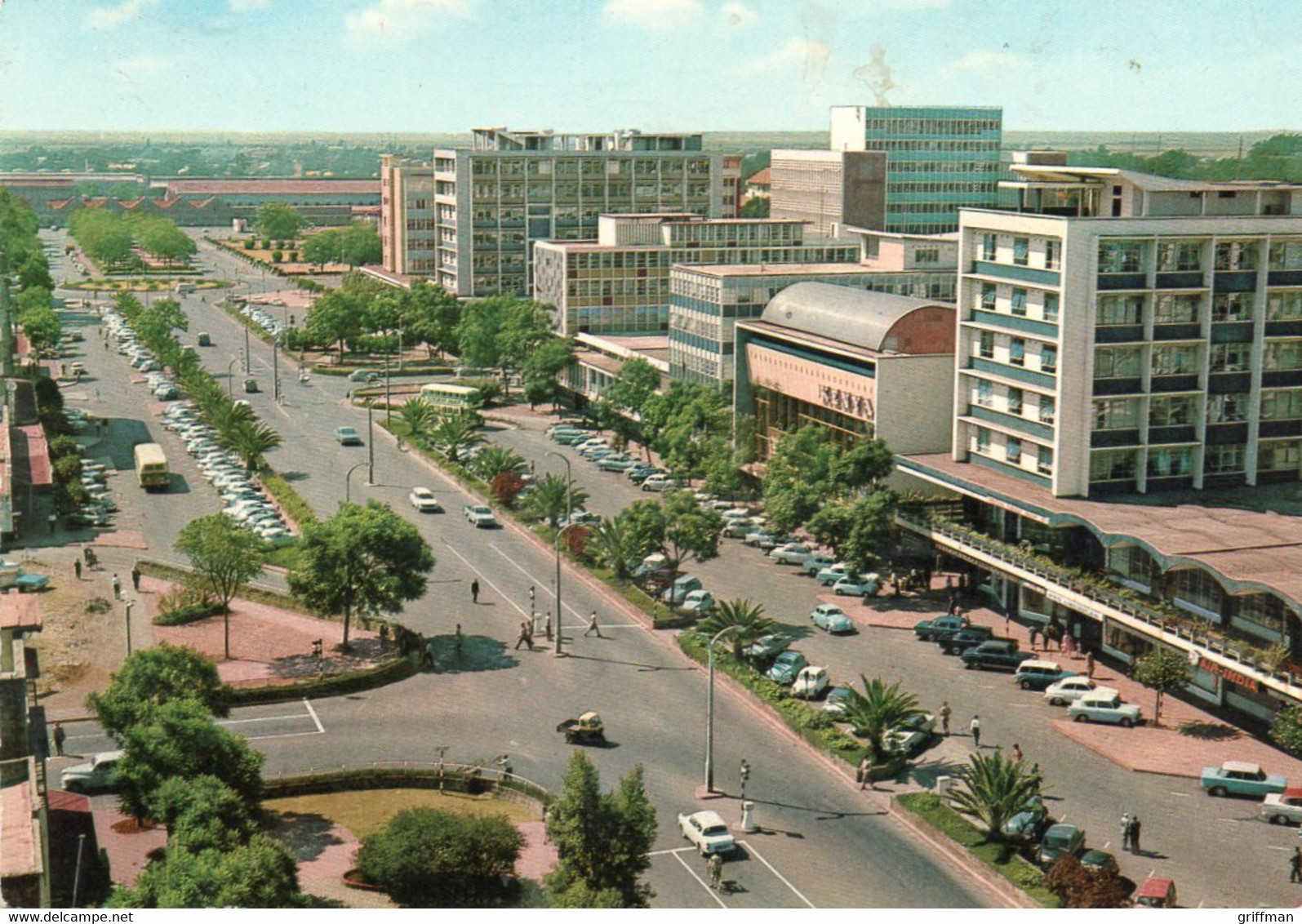 KENIA NAIROBI AVENUE DU GOUVERNEMENT 1973 TBE - Kenya