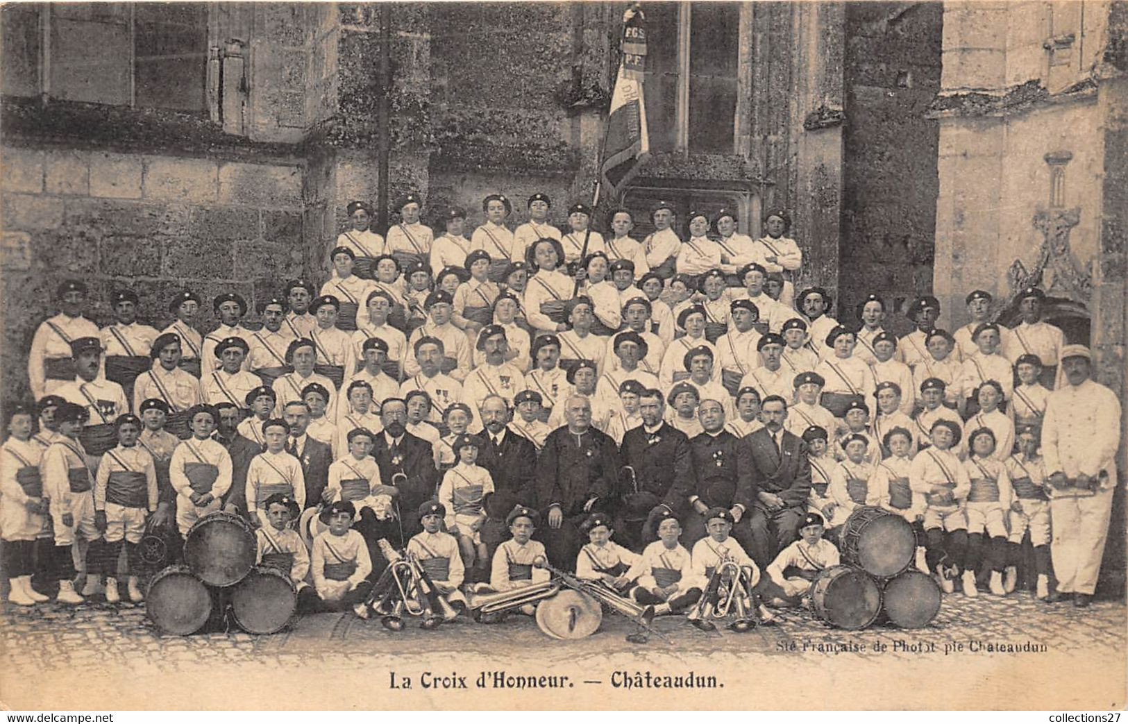 28-CHATEAUDUN- LA CROIX D'HONNEUR - Chateaudun