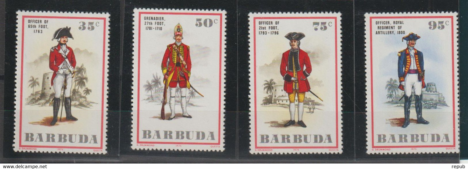 Barbuda 1975 Costumes Militaires 219-22, 4 Val ** MMH - Barbuda (...-1981)