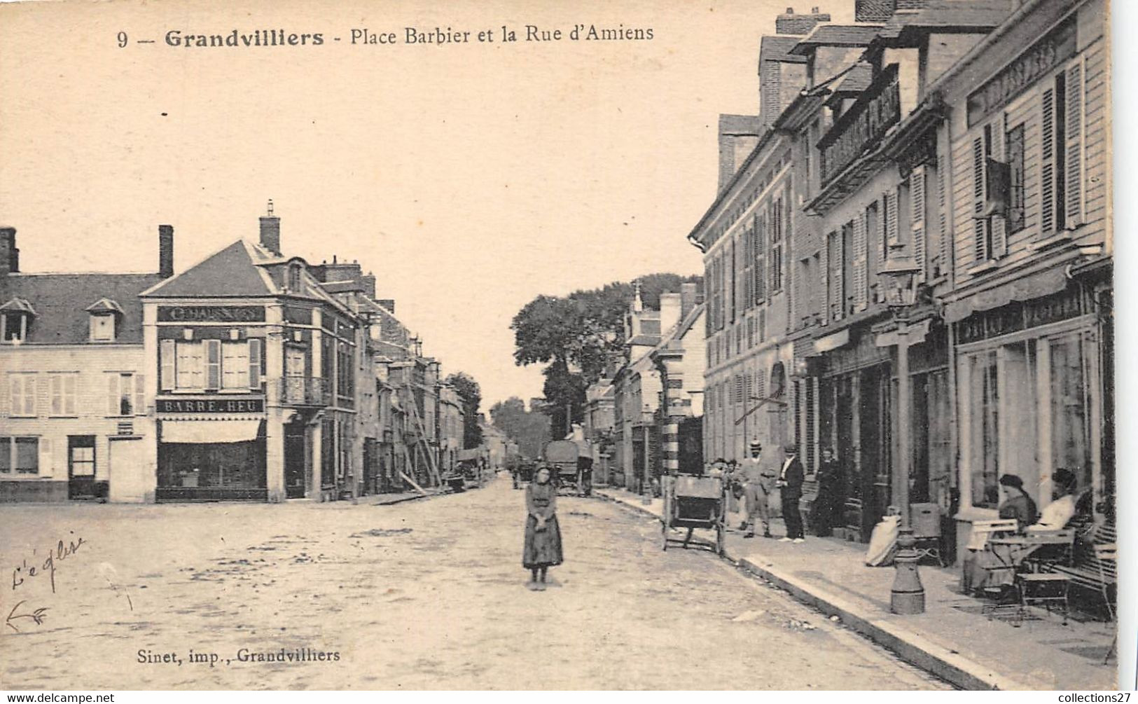 60-GRANDVILLIERS- PLACE BARBIER ET LA RUE D'AMIENS - Grandvilliers