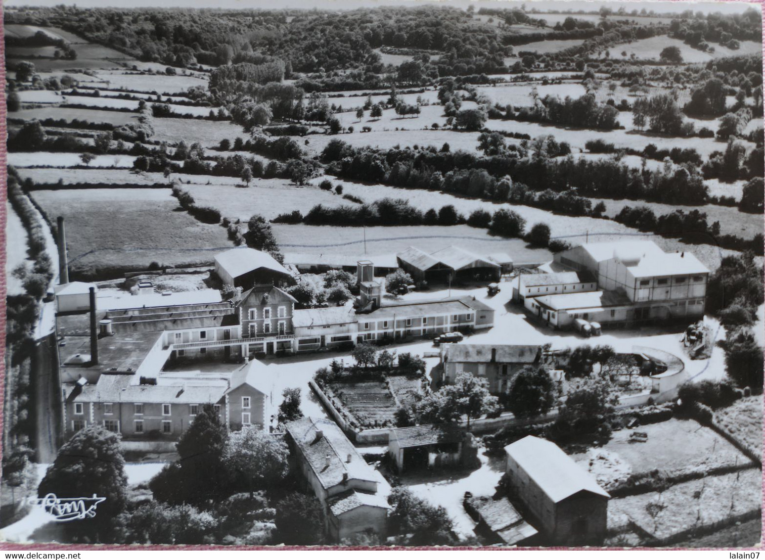 Carte Postale : 79 : LA MOTHE SAINT-HERAY : La Laiterie, Vue Aérienne, En 1962 - La Mothe Saint Heray