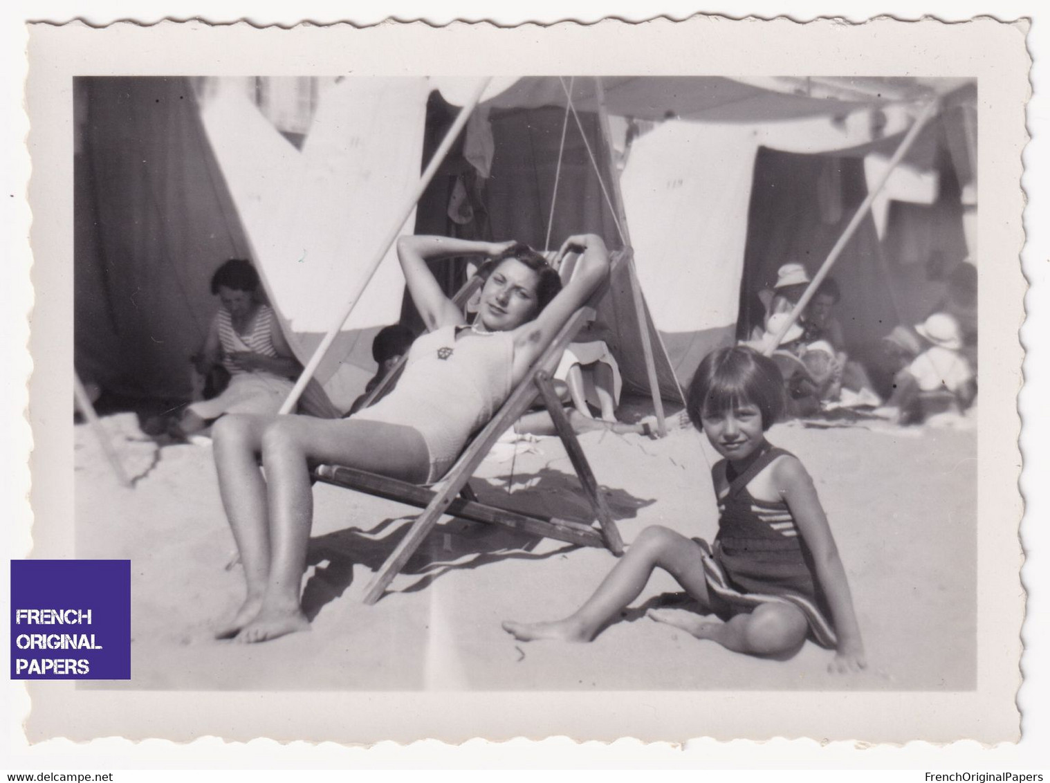 Plage Sables D'Olonne 1938 Vendée Jolie Photo Snapshot 8,5x6cm Femme Fille Maillot De Bain Vintage Demi-nue Bikini A82-4 - Pin-up