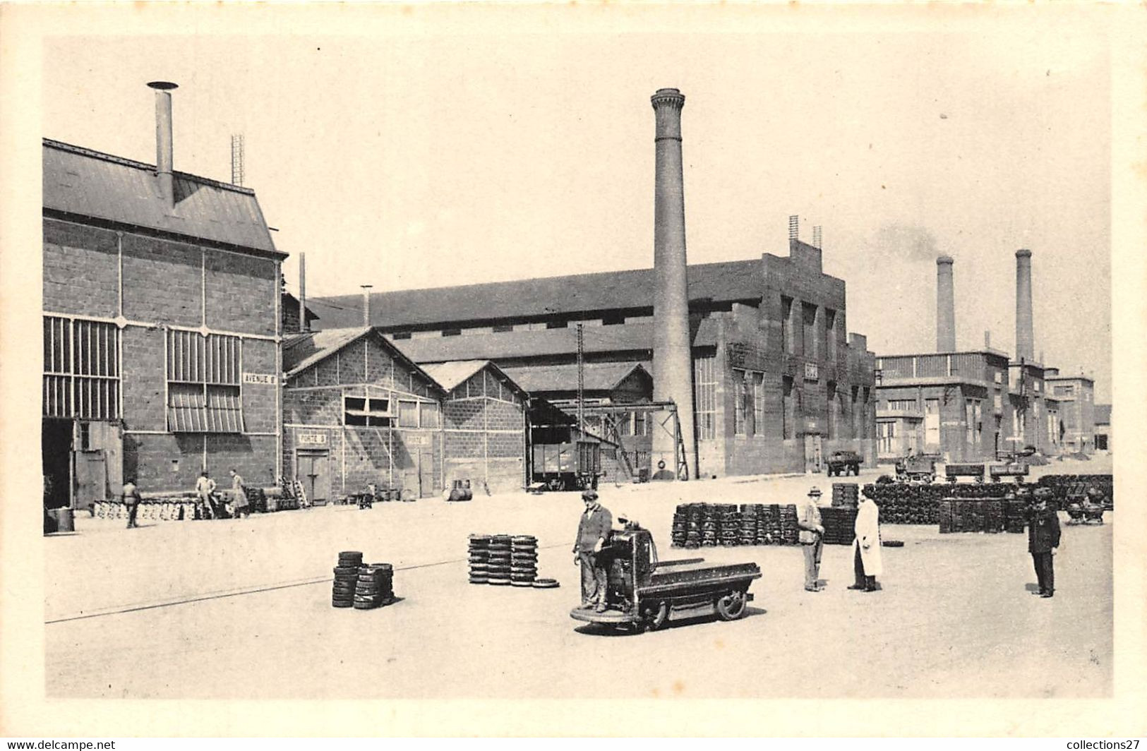 69-VENISSIEUX-LOT DE 19 CARTES -LES USINES BERLIET - USINE INTERIEUR ET EXTERIEUR - Vénissieux