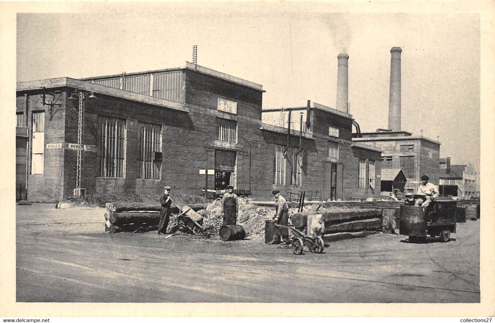 69-VENISSIEUX-LOT DE 19 CARTES -LES USINES BERLIET - USINE INTERIEUR ET EXTERIEUR