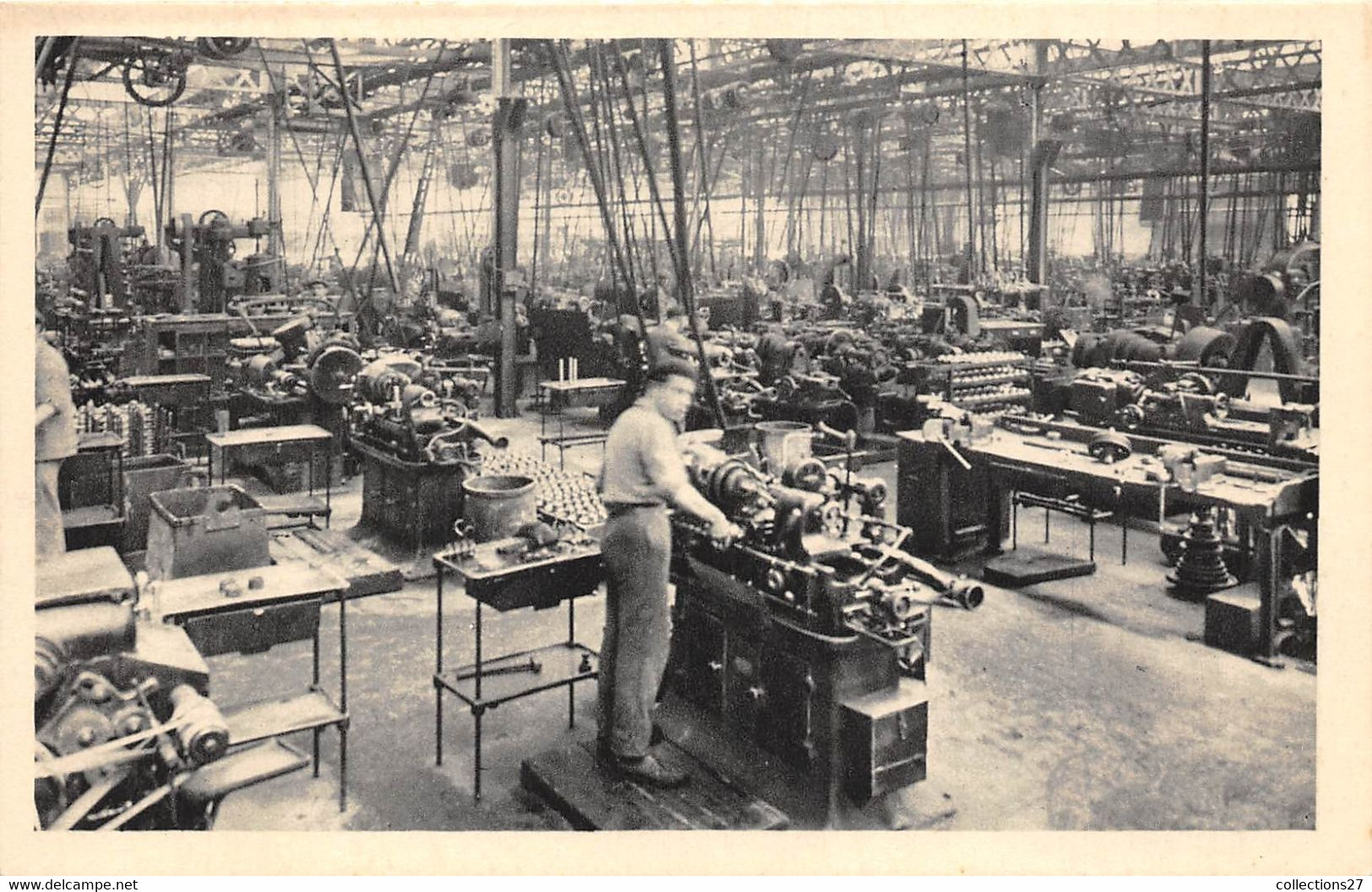 69-VENISSIEUX-LOT DE 19 CARTES -LES USINES BERLIET - USINE INTERIEUR ET EXTERIEUR