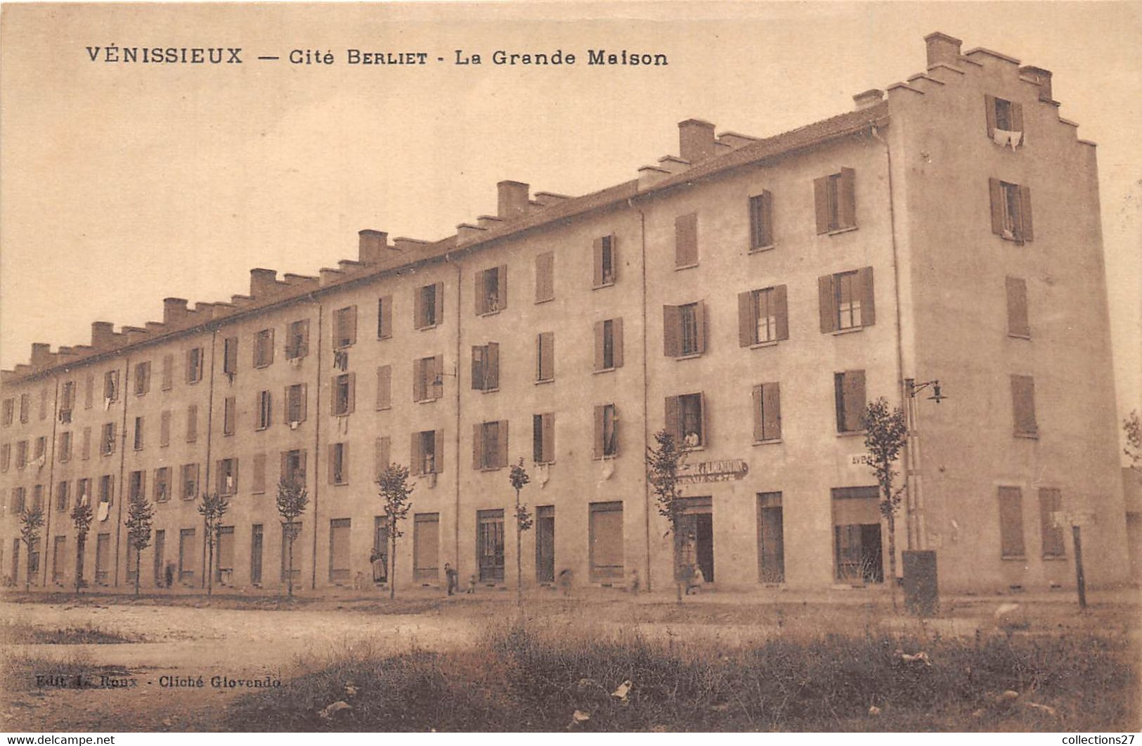 69-VENISSIEUX-LOT DE 19 CARTES -LES USINES BERLIET - USINE INTERIEUR ET EXTERIEUR