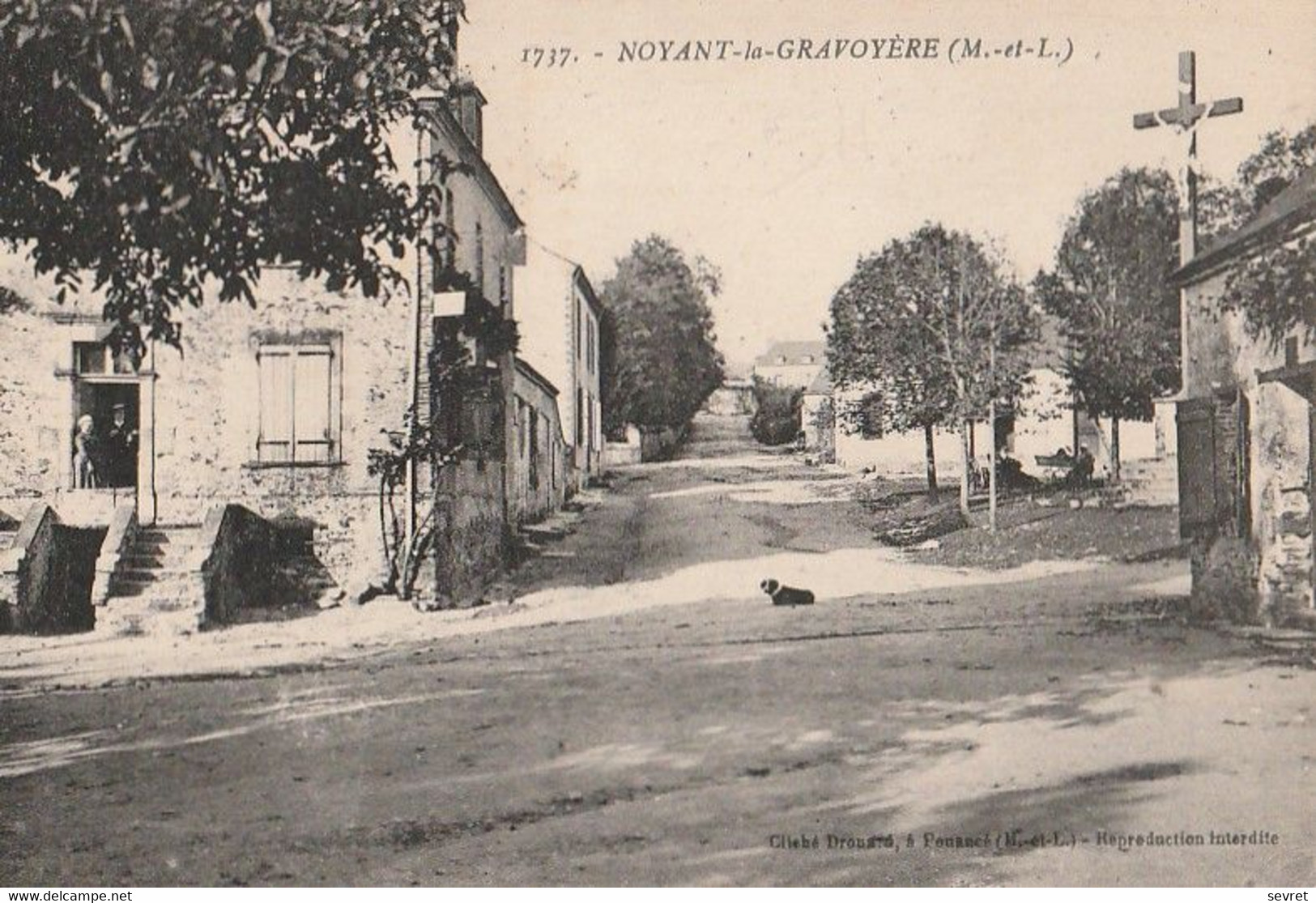 NOYANT-la-GRAVOYERE. - Un Coin Du Bourg. Cliché Pas Courant - Autres & Non Classés