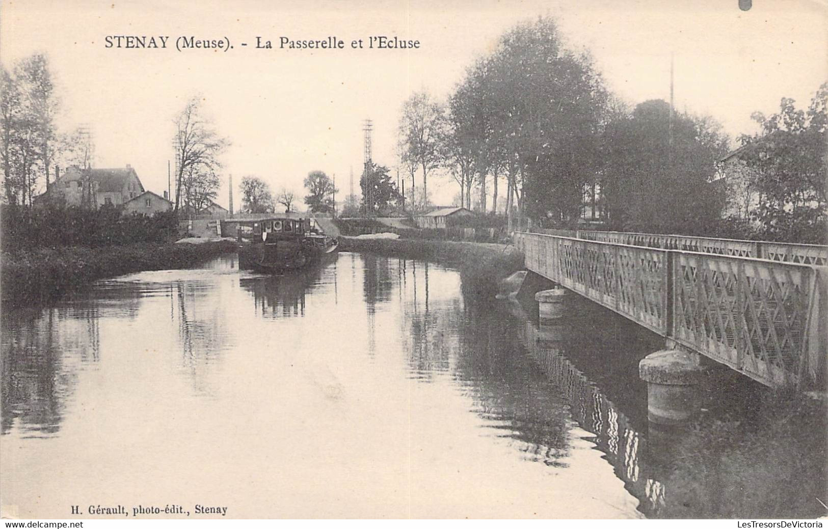 CPA France - Stenay - Meuse - La Passerelle Et L Ecluse - Péniche - Rivière - Pont - H Gérault Photo Edit - Stenay