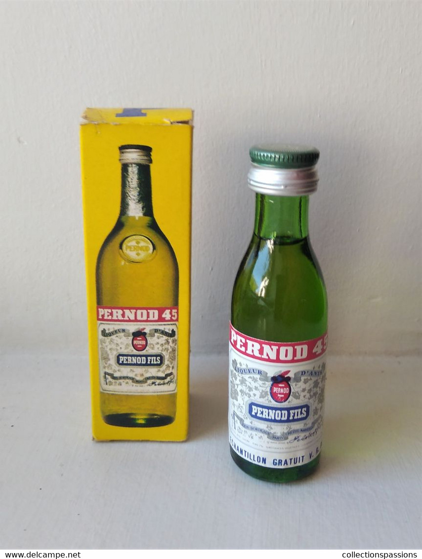 - Ancienne Mignonnette PERNOD 45 Avec Sa Boite En Carton - - Miniatures