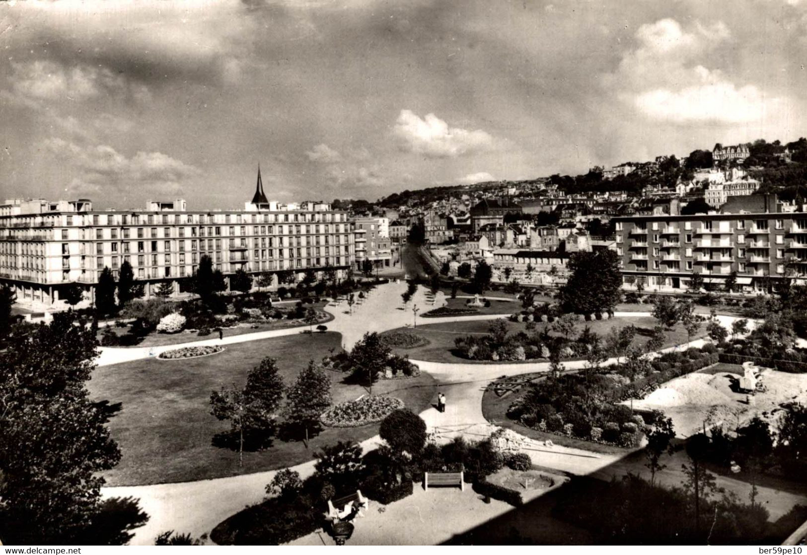 76 LE HAVRE LES NOUVEAUX IMMEUBLES ET LE SQUARE - Square Saint-Roch