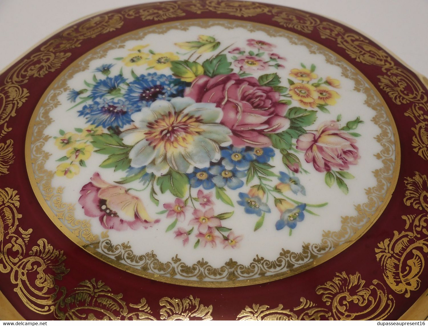 *GROSSE BOITE BONBONNIERE PORCELAINE de LIMOGES RS & Cie décor Rehaussé main   E