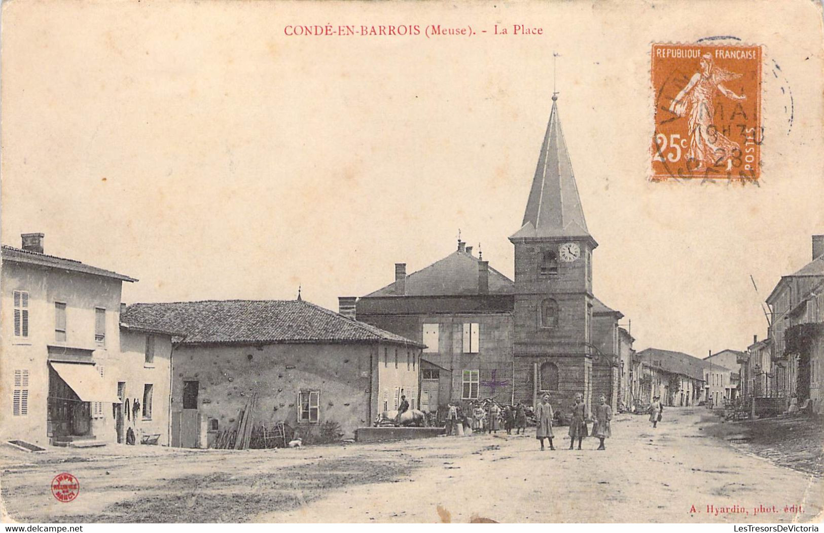 CPA France - Meuse - Condé En Barrois - La Place - Animée - Eglise - Animée - Cheval - Oblitérée 1928 - Autres & Non Classés