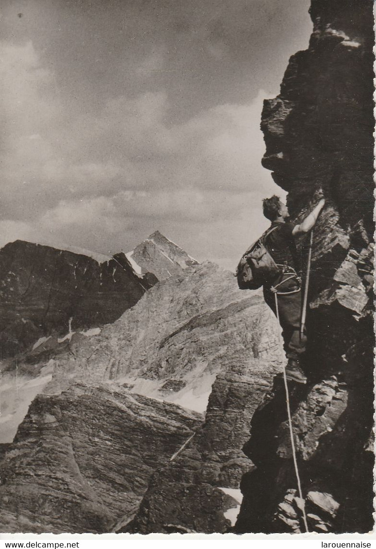 Alpinisme - Val D' Isère  - Sur L' Arête Sud De La Galise, Au Premier Plan, Pointe De La Calabre, Au Fond Mont Pourri - Alpinisme