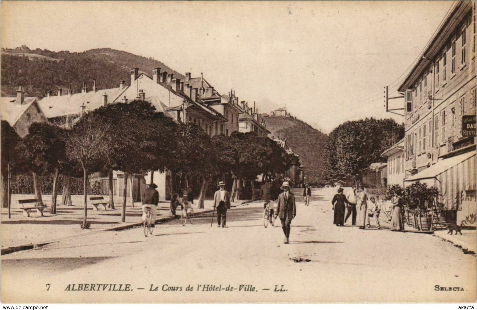 CPA ALBERTVILLE Le Cours De L'Hotel De Ville (1193296) - Albertville