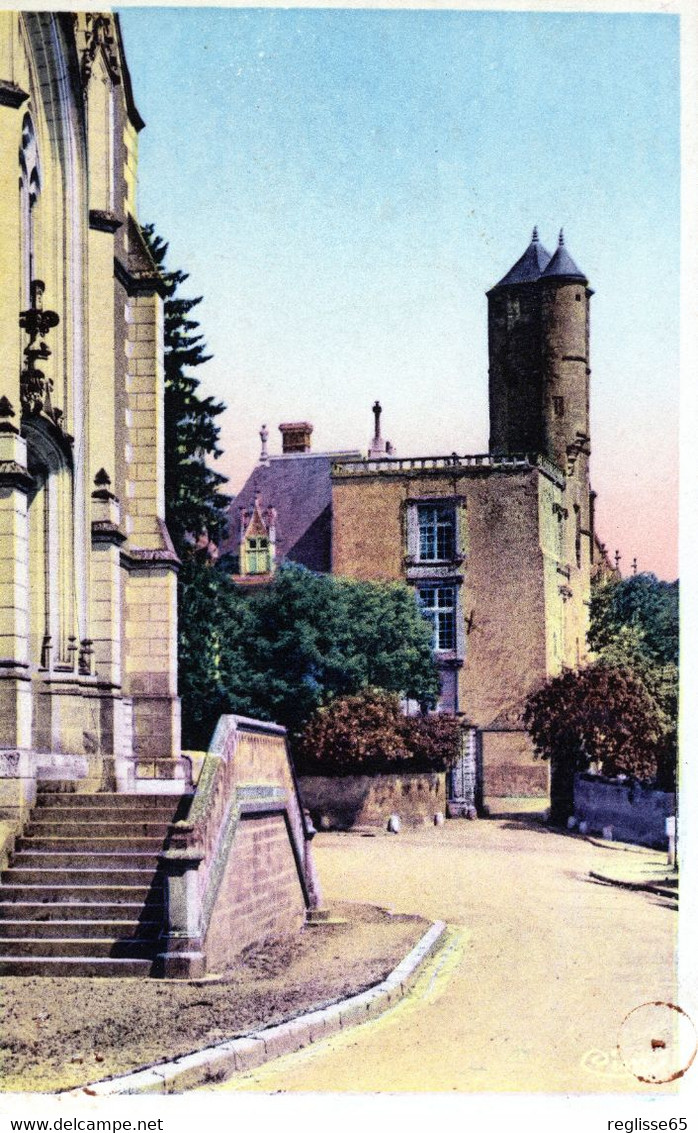 CPA - BEAUMONT LA RONCE -PERRON DE L EGLISE ET ENTREE PRINCIPALE DU CHATEAU - CARTE COLORISEE - CL.30.265 - Beaumont-la-Ronce