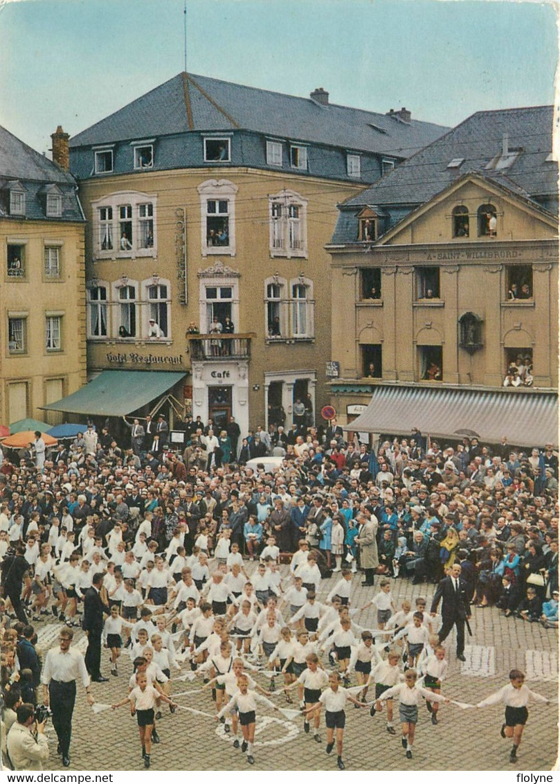 Echternach - Procession Dansante Sur La Place Du Village - Luxembourg - Echternach