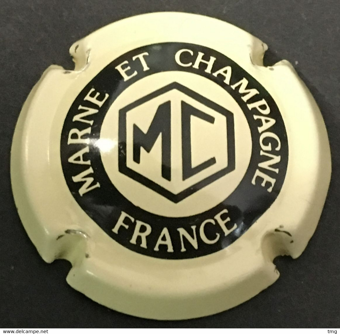 Gre Marne Et Champagne 2 - Jaune-crème Et Noir, R Et A De France Espacées, Initiales MC (côte 2 Euros) - Marne Et Champagne