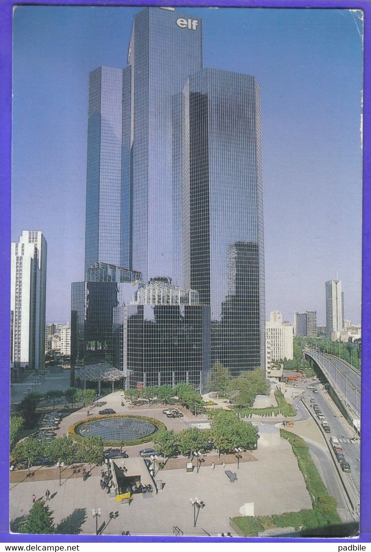 Carte Postale 92. La Défence  La Tour ELF   Très Beau Plan - La Defense