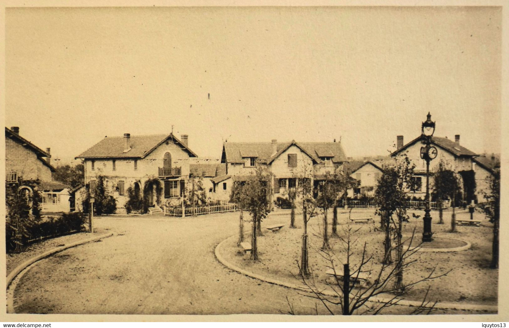 CPA. -  [81] Tarn > CARMAUX - Mines De CARMAUX - Hameau De Fontgrande - Place Centrale - TBE - Carmaux