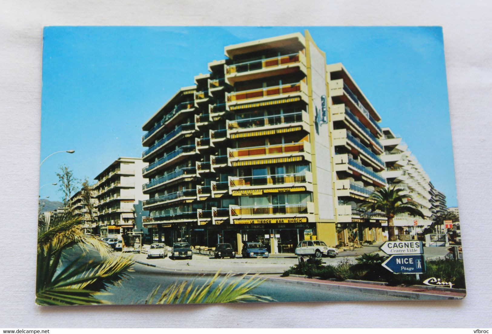 Cpm, Cagnes Sur Mer, Tiercé Hôtel, Alpes Maritimes 06 - Cagnes-sur-Mer