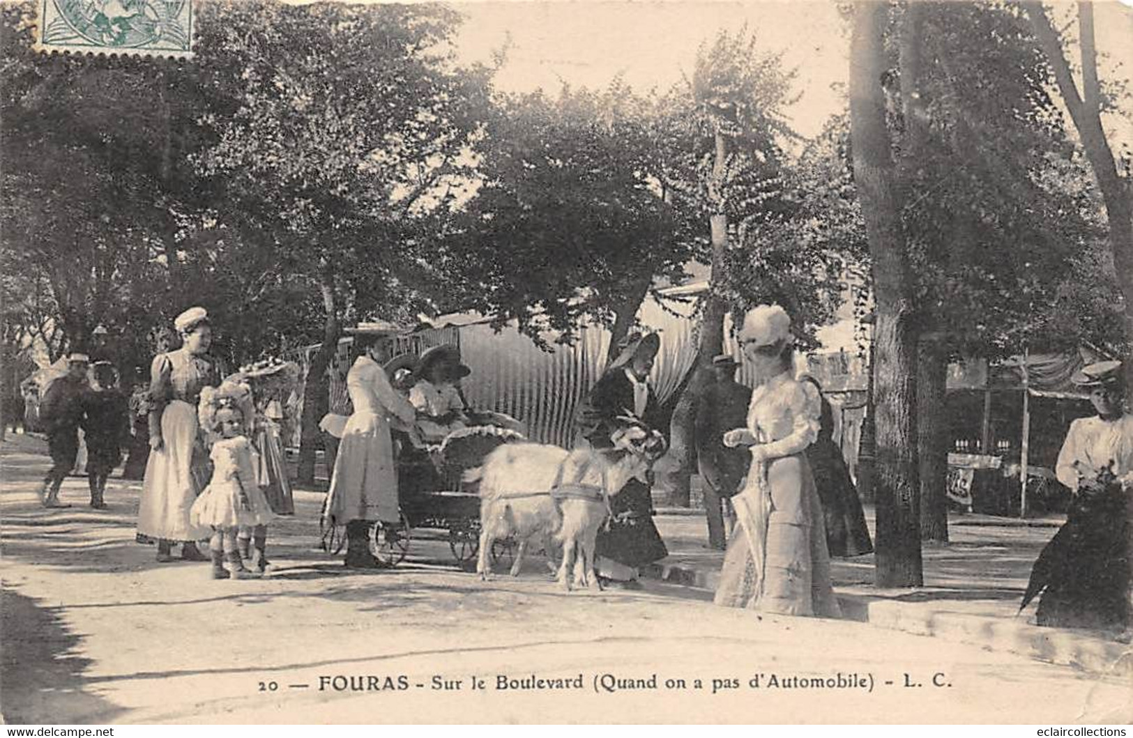 Fouras Les Bains    17    Attelage De Chèvre   Sur Le Boulevard     (voir Scan) - Fouras-les-Bains