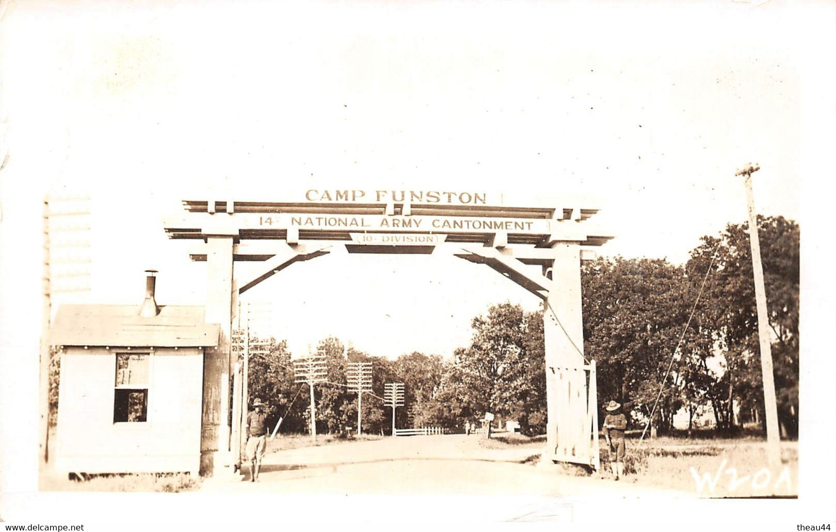 ETATS-UNIS - KANSAS  -  MANHATTAN  - Carte-Photo Militaire - Camp " FUNSTON " 14 National Army Cantonment - Manhattan