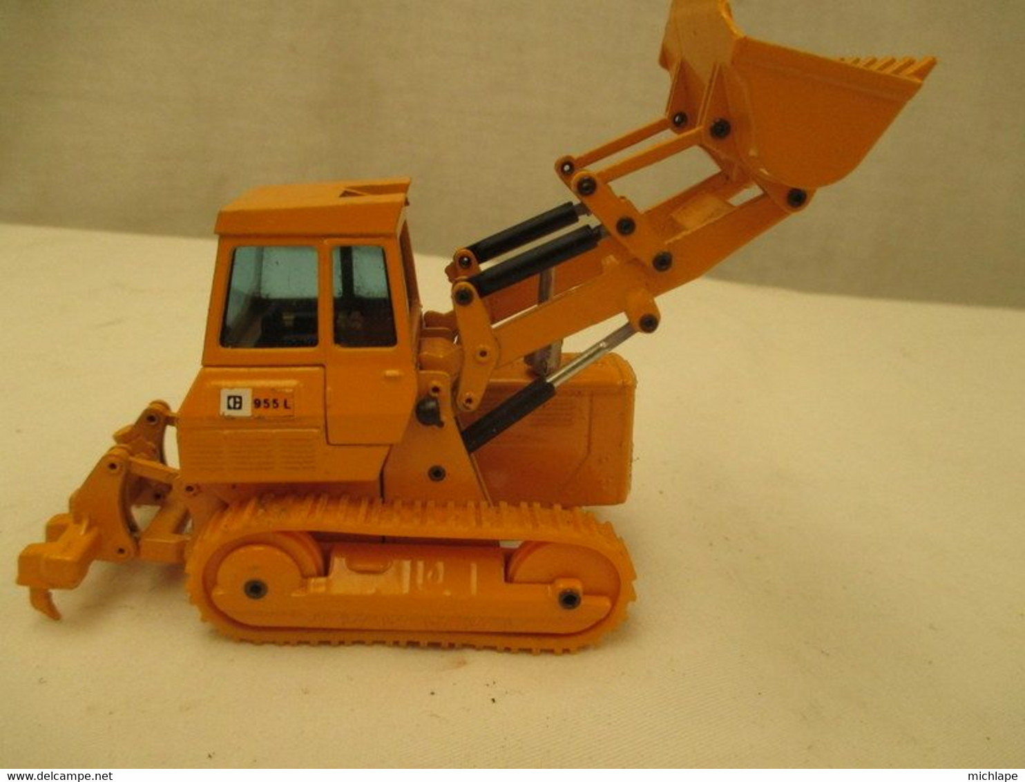 Miniature 1/43 - CATERPILLAR  955   - J O A L    Peinture D'origine Comme Neuf - Joal