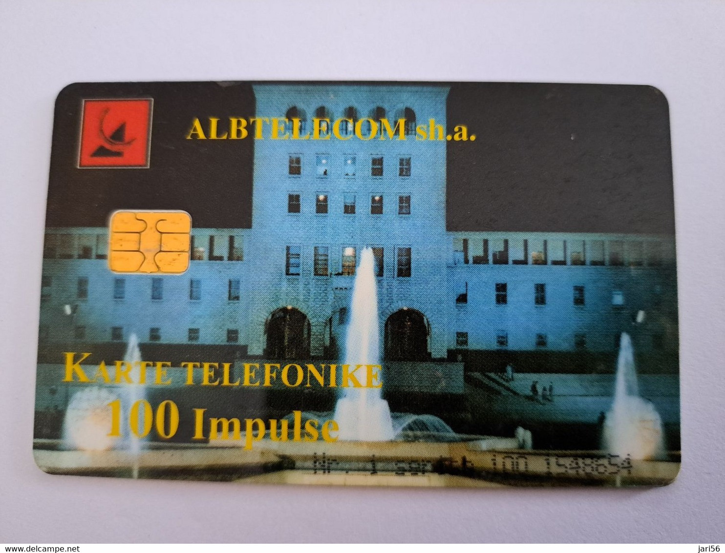 ALBANIA TELEKOMI SHQIPTAR  100 UNITS CHIPCARD / FOUNTAIN /  **11135** - Albanie