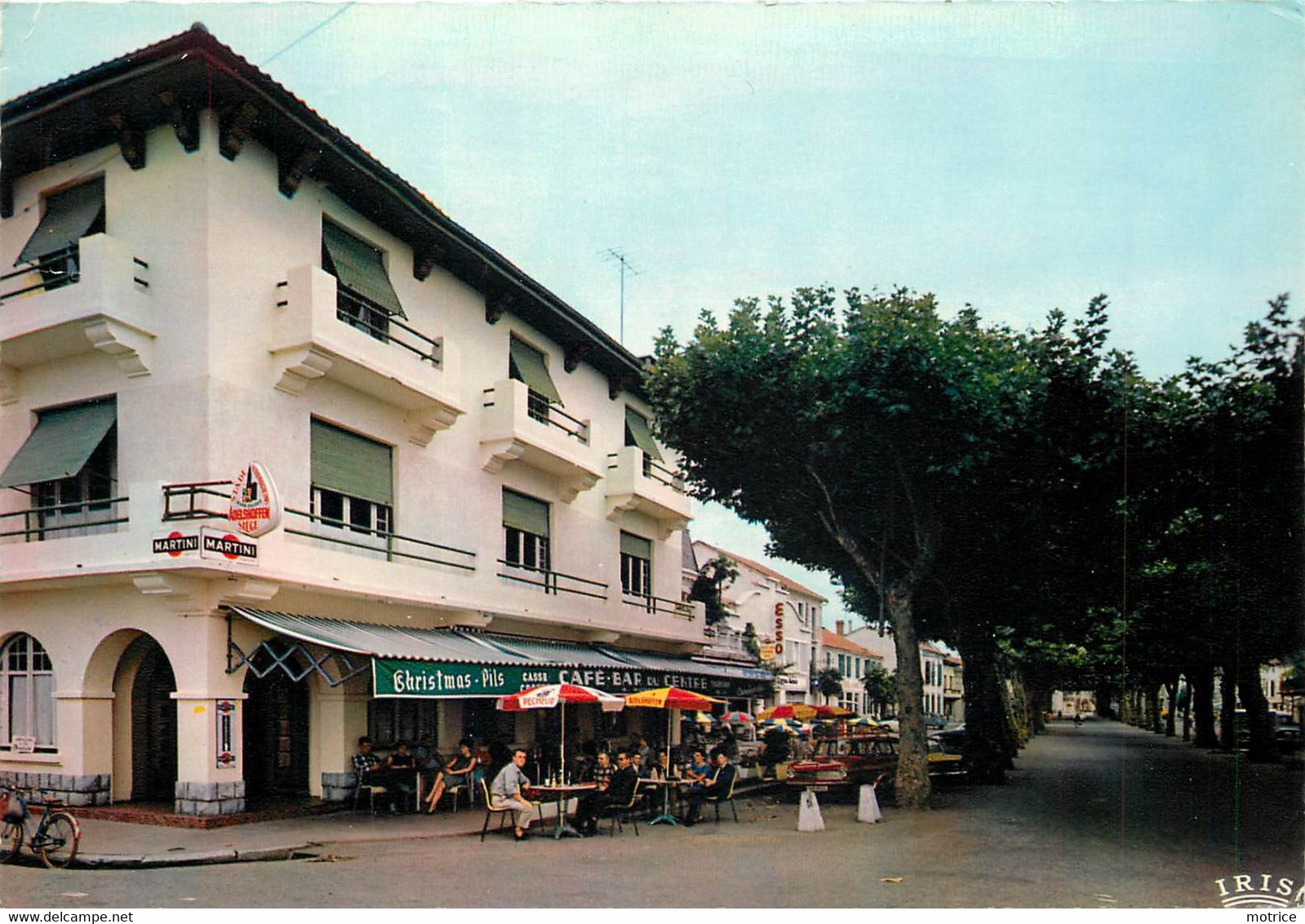 MAUBOURGUET - Les Allées Larbanès.(café Du Centre) - Maubourguet