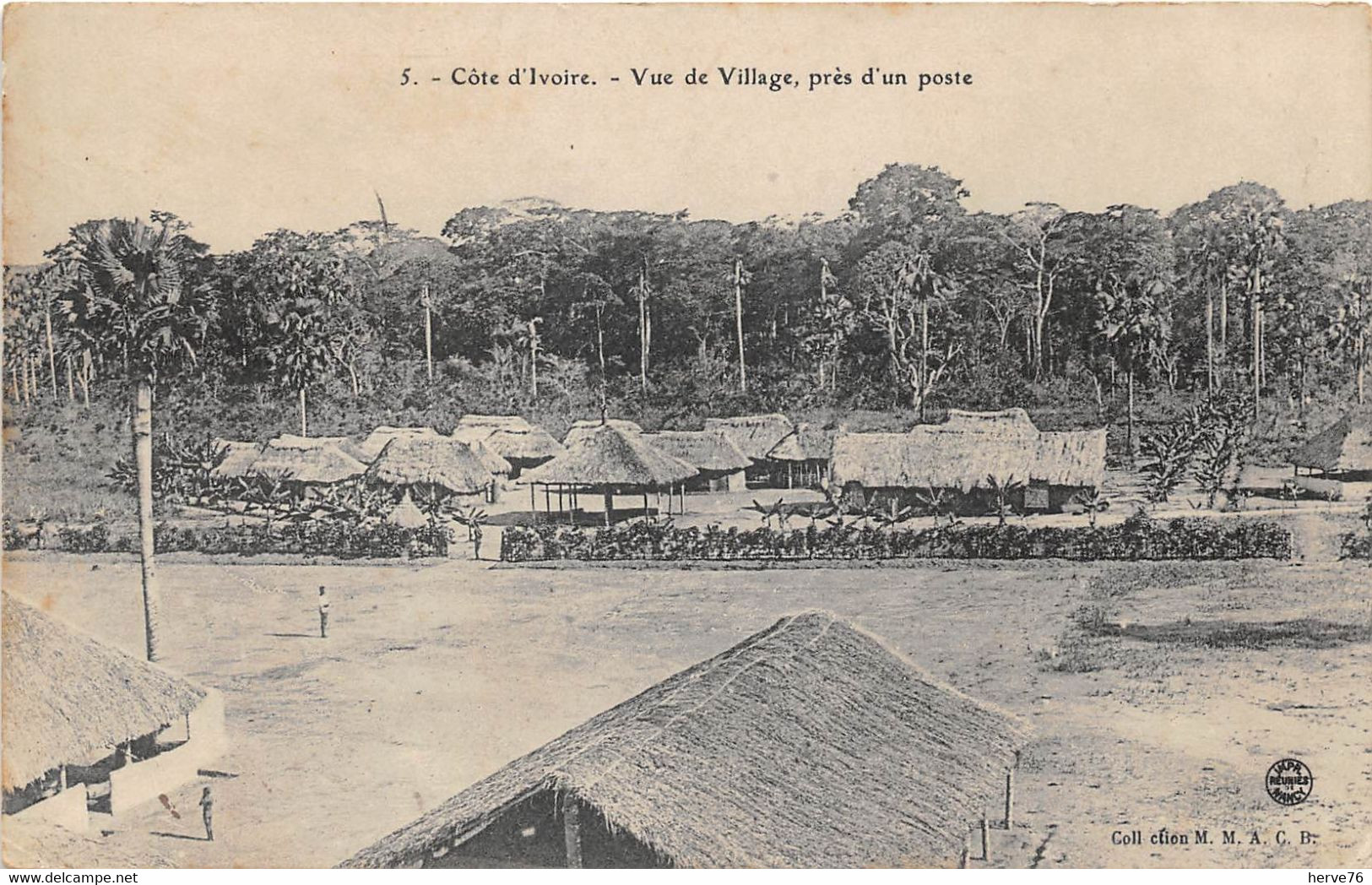COTE D'IVOIRE - Vue Du Village, Près D'un Poste - Côte-d'Ivoire