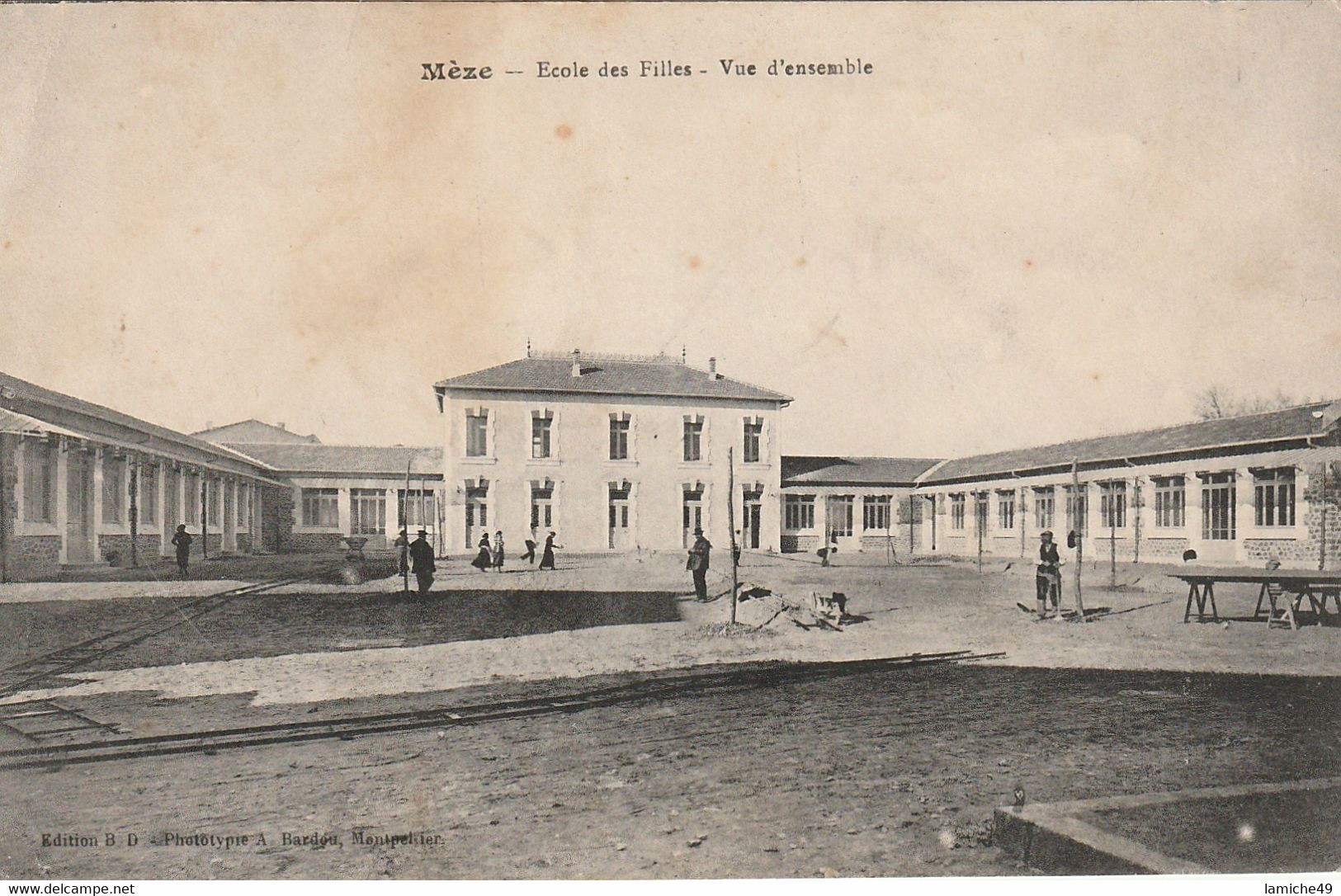 MEZE Ecole Des Filles Vue D’ensemble Circulée - Mèze