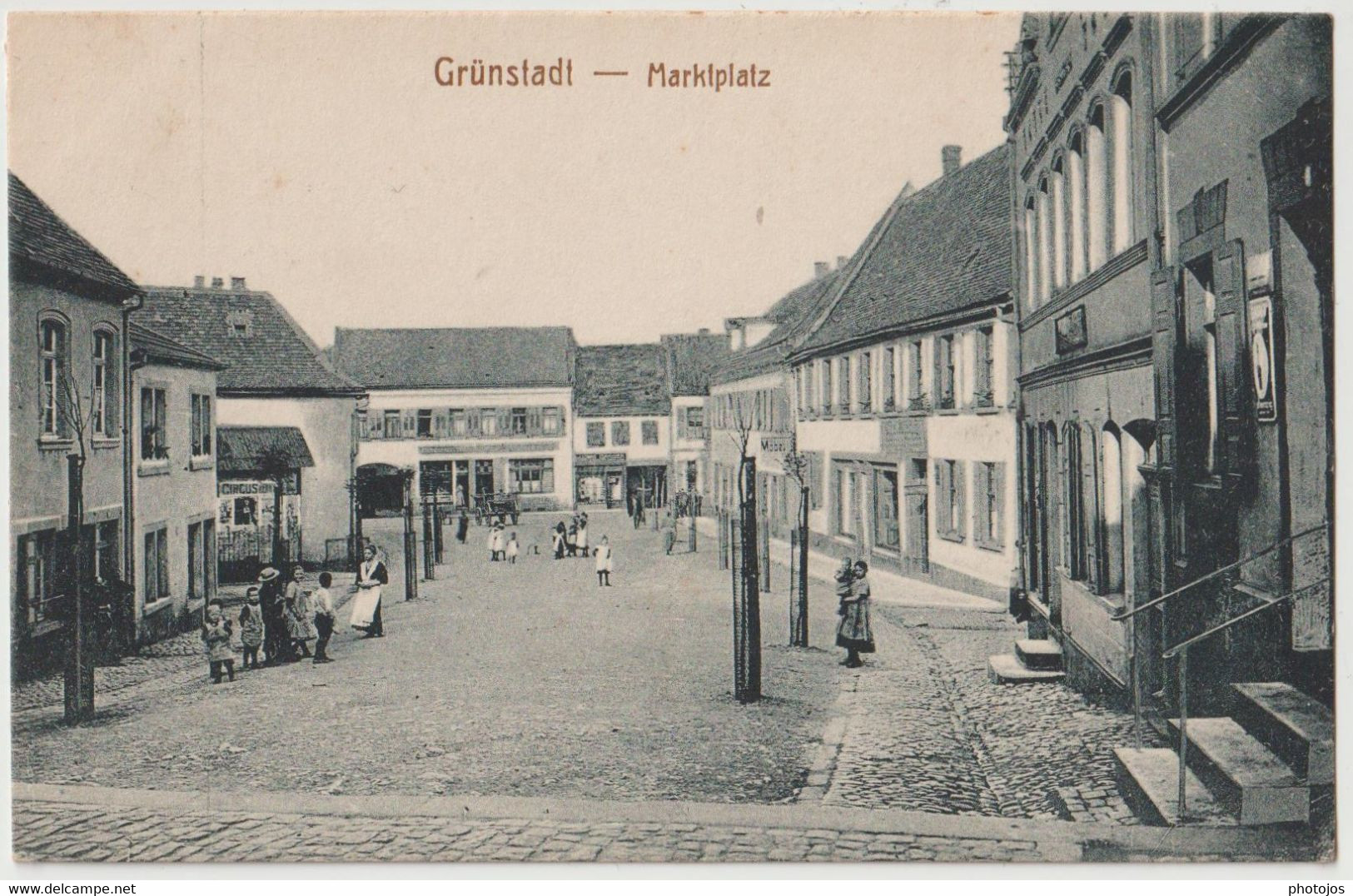 Postkarte Grunstadt (Allemagne)   Rue Animée   Markplatz - Gruenstadt