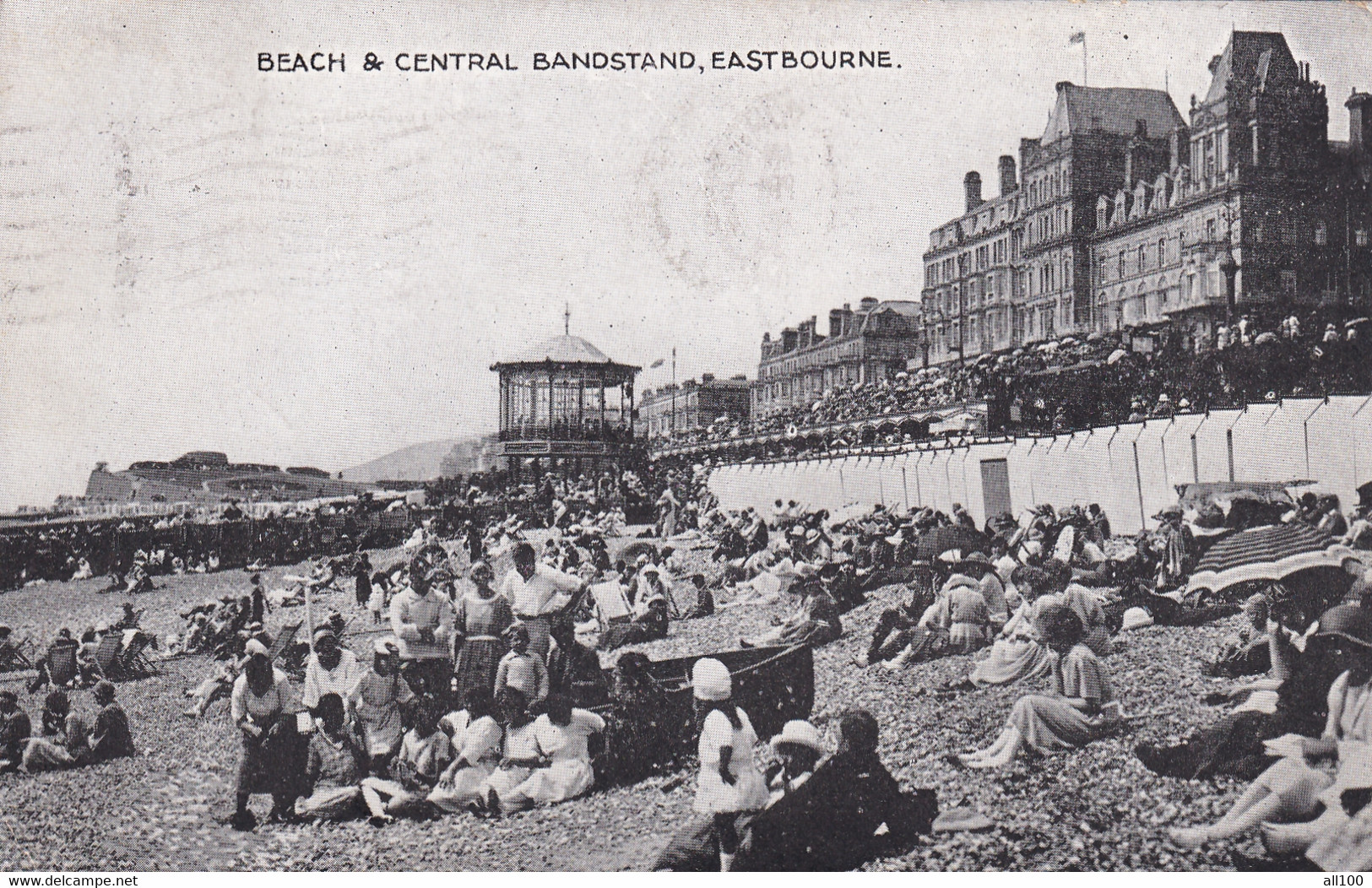 A18331 - BEACH AND CENTRAL BANDSTAND EASTBOURNE POST CARD USED 1928 STAMP SENT TO ZURICH SWITZERLAND - Eastbourne