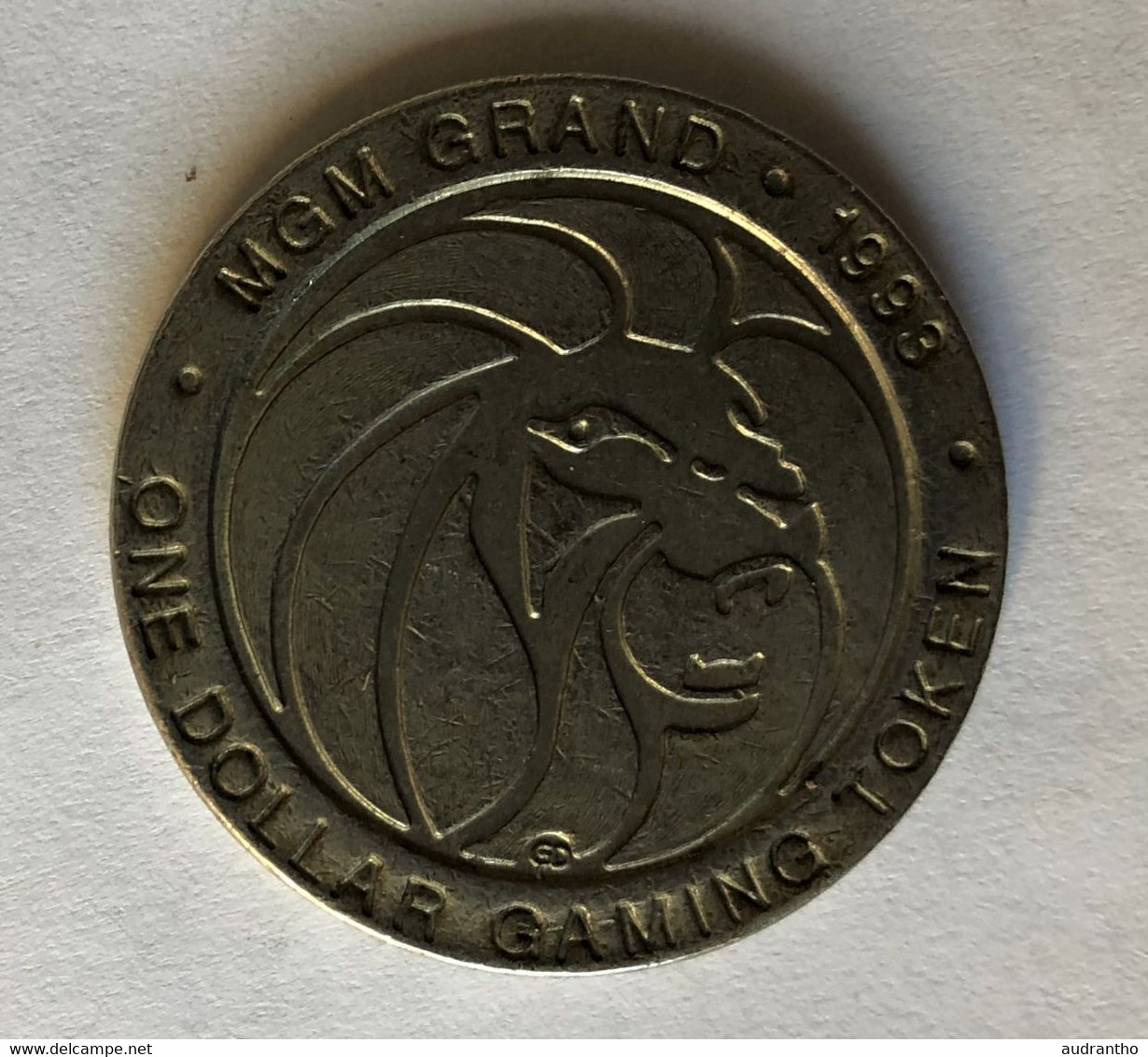 Jeton De Jeu Casino MGM Grand One Dollar Gaming Token Las Vegas Boyd The Bird 1993 Etats Unis - Casino