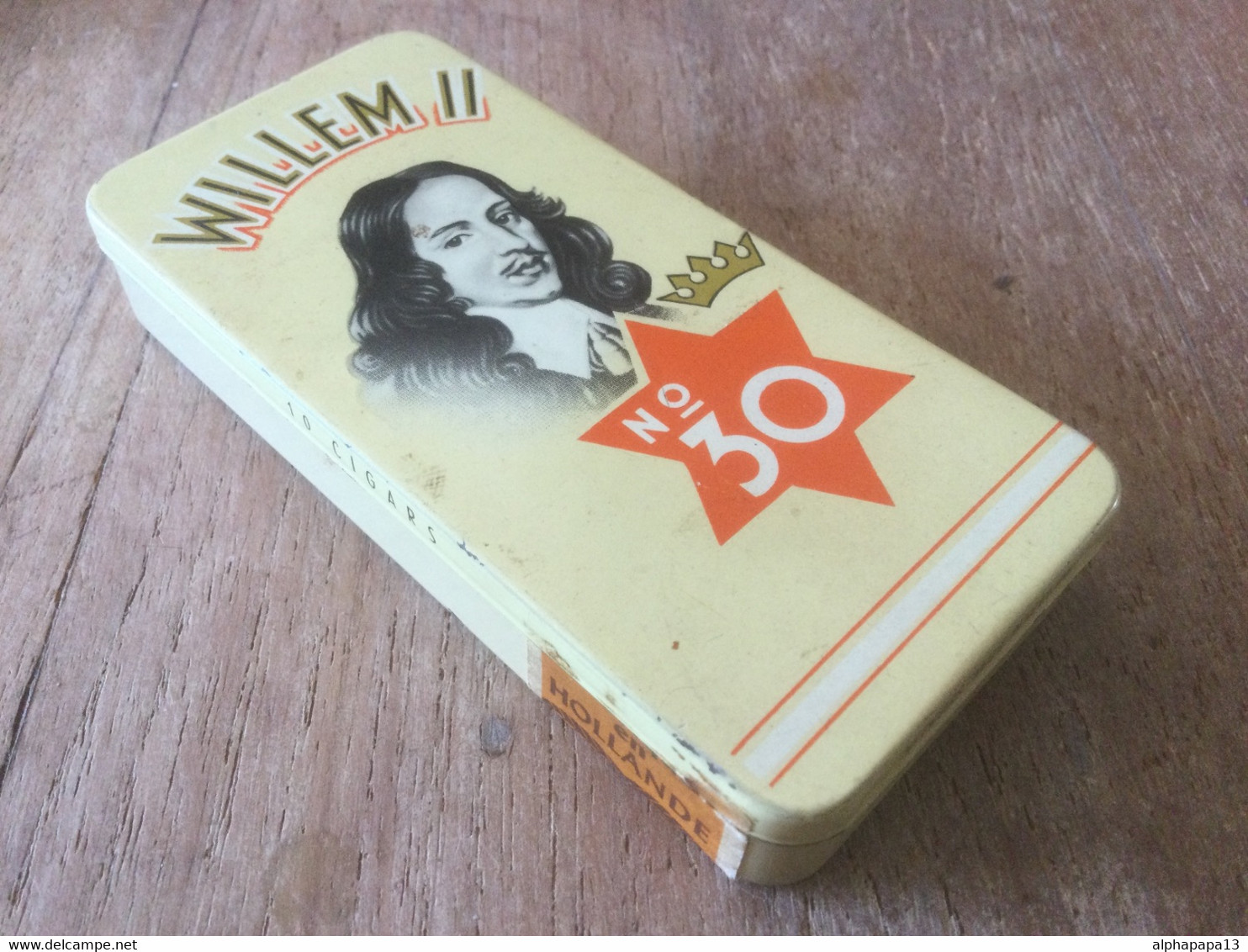 Boîte En Fer De 10 Cigares Willem II N°30 Hollande étiquette SEITA - Cigar Cases