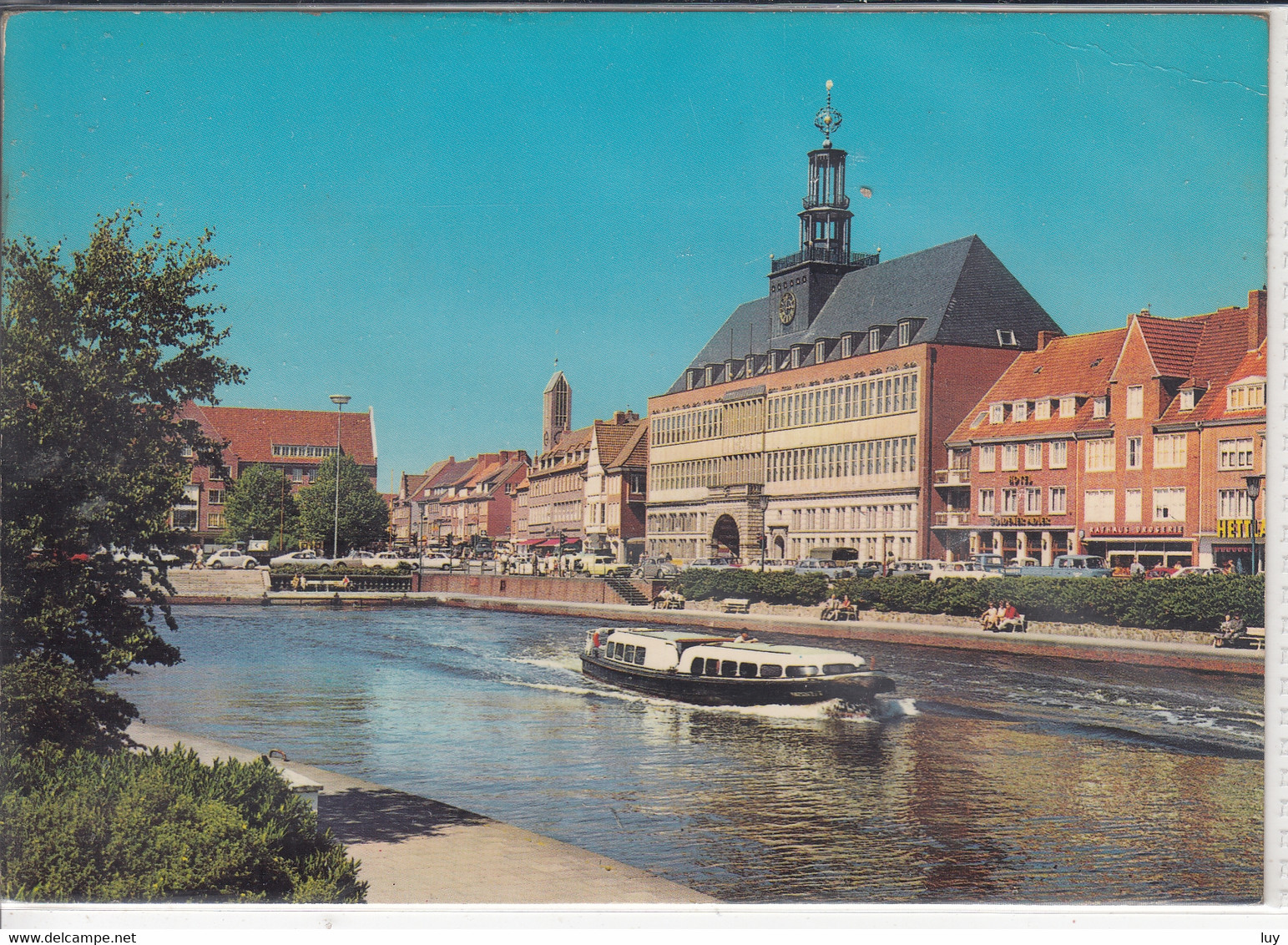 EMDEN - Am Delft Mit Rathaus, Fahrgastschiff - Emden