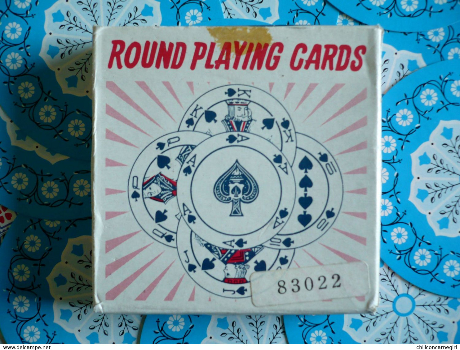 * Jeu De Cartes Rond - Round Playing Cards - 52 Cartes + 2 Jokers - N° 007 - Hong Kong - Boîte Carton - 54 Cards