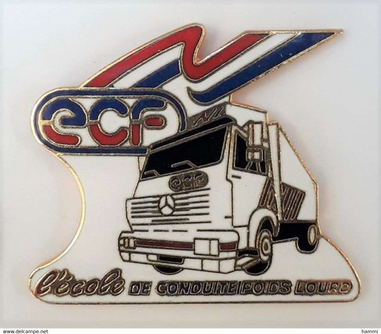 UU198 Pin's MERCEDES Truck Camion ECF L'école De Conduite Poids Lourds Qualité EGF Achat Immédiat - Mercedes