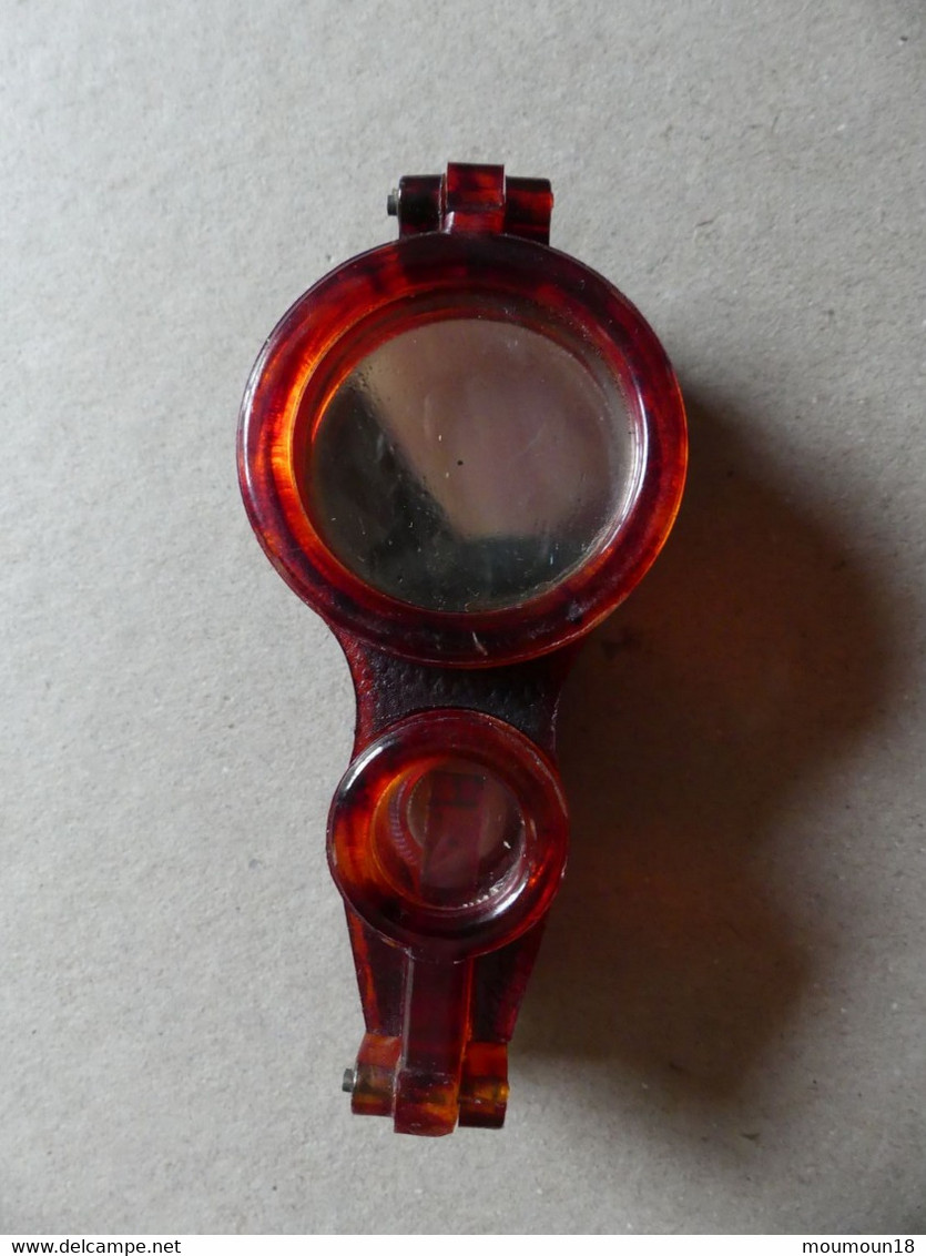 Boussole Loupe En Bakélite Optic Z Vintage Avec Boîte - Autres Appareils