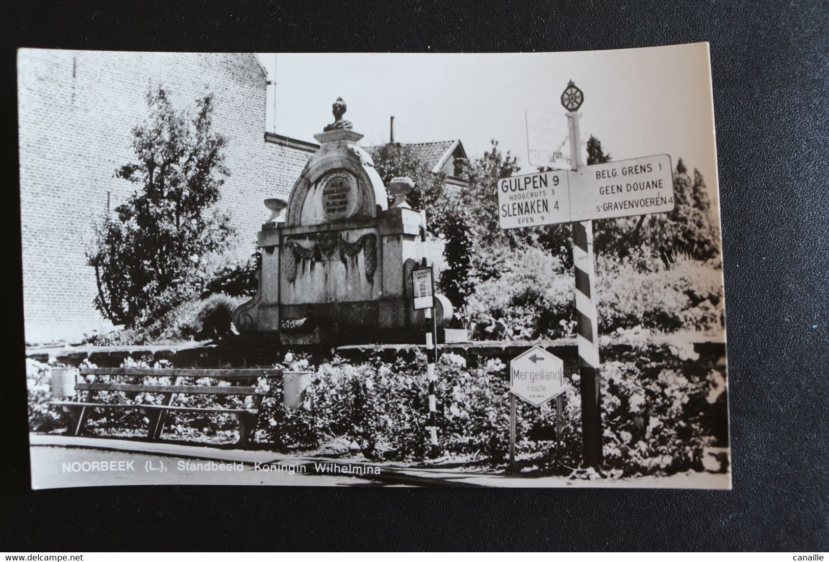 P-B 16 /  Pays-Bas -  Limburg  Noorbeek Standbeeld  Koningin  Wilhelmina / - Slenaken