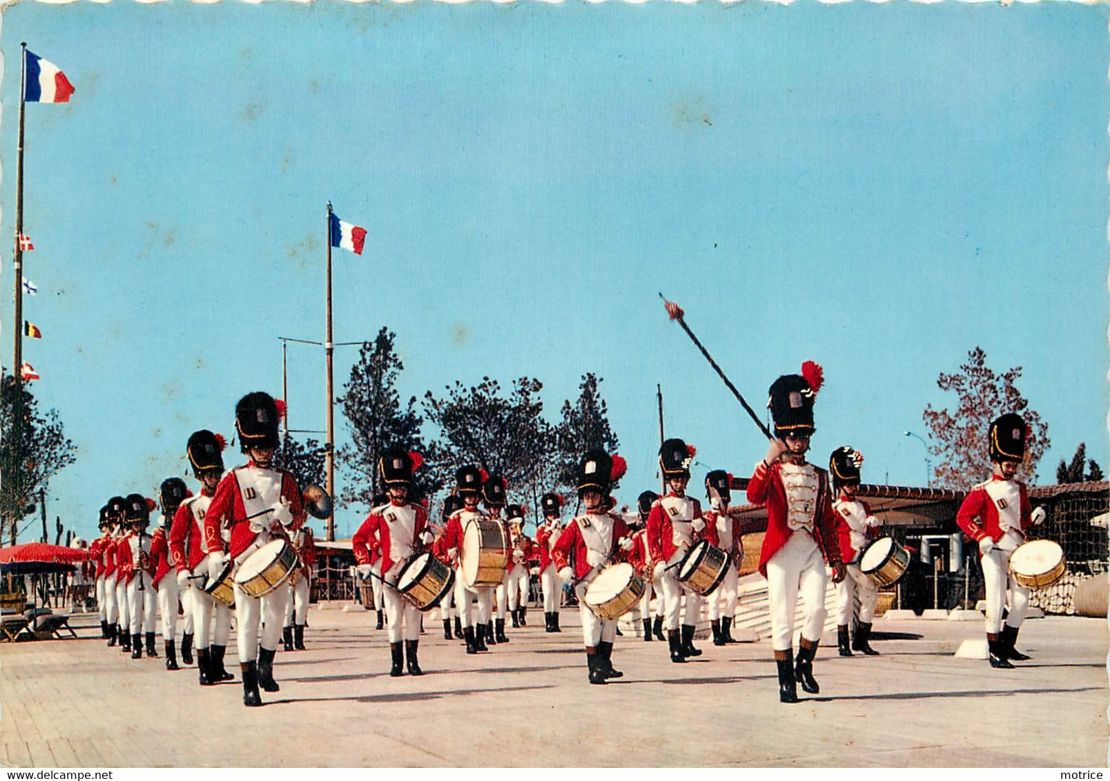 SAINT LAURENT's Majorettes Parade, La Musique De La Garde. - Saint-Laurent-du-Var