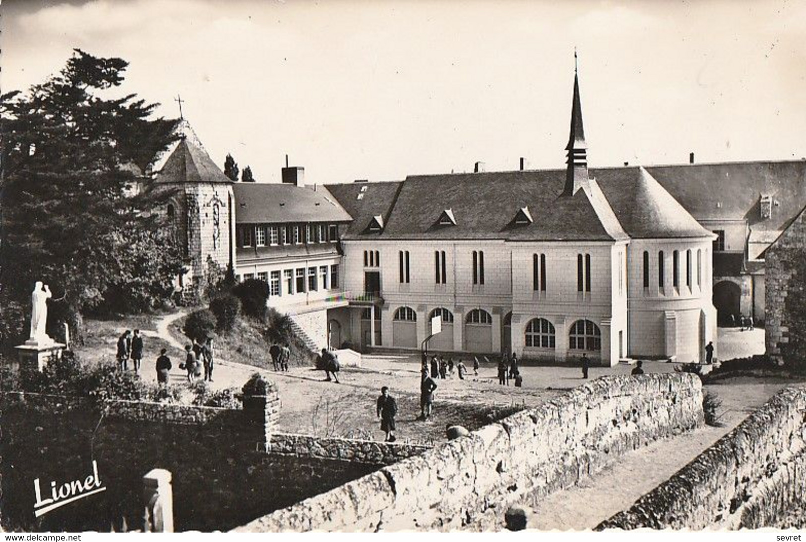 LE THOUREIL. - Abbaye De St-Maur. Bâtiments Et Chapelle - Autres & Non Classés