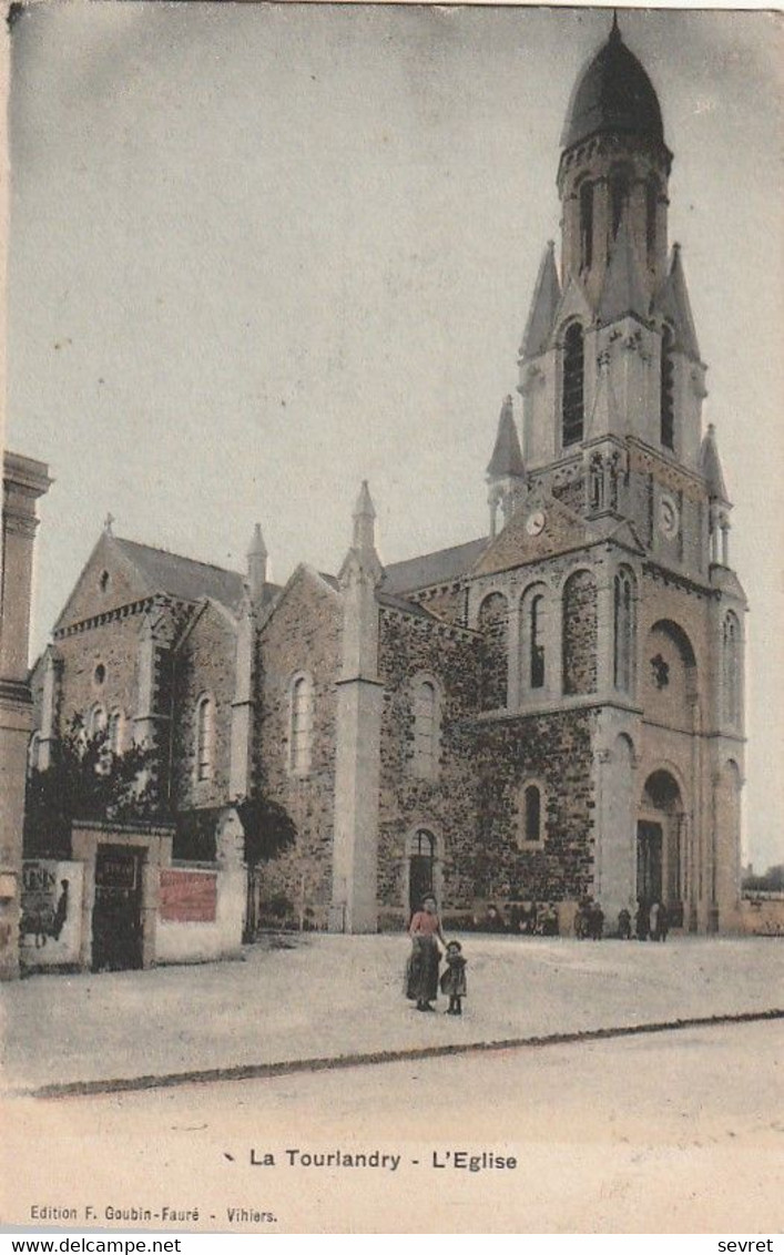 LA TOURLANDRY. - L'Eglise. Carte Pas Courante - Sonstige & Ohne Zuordnung