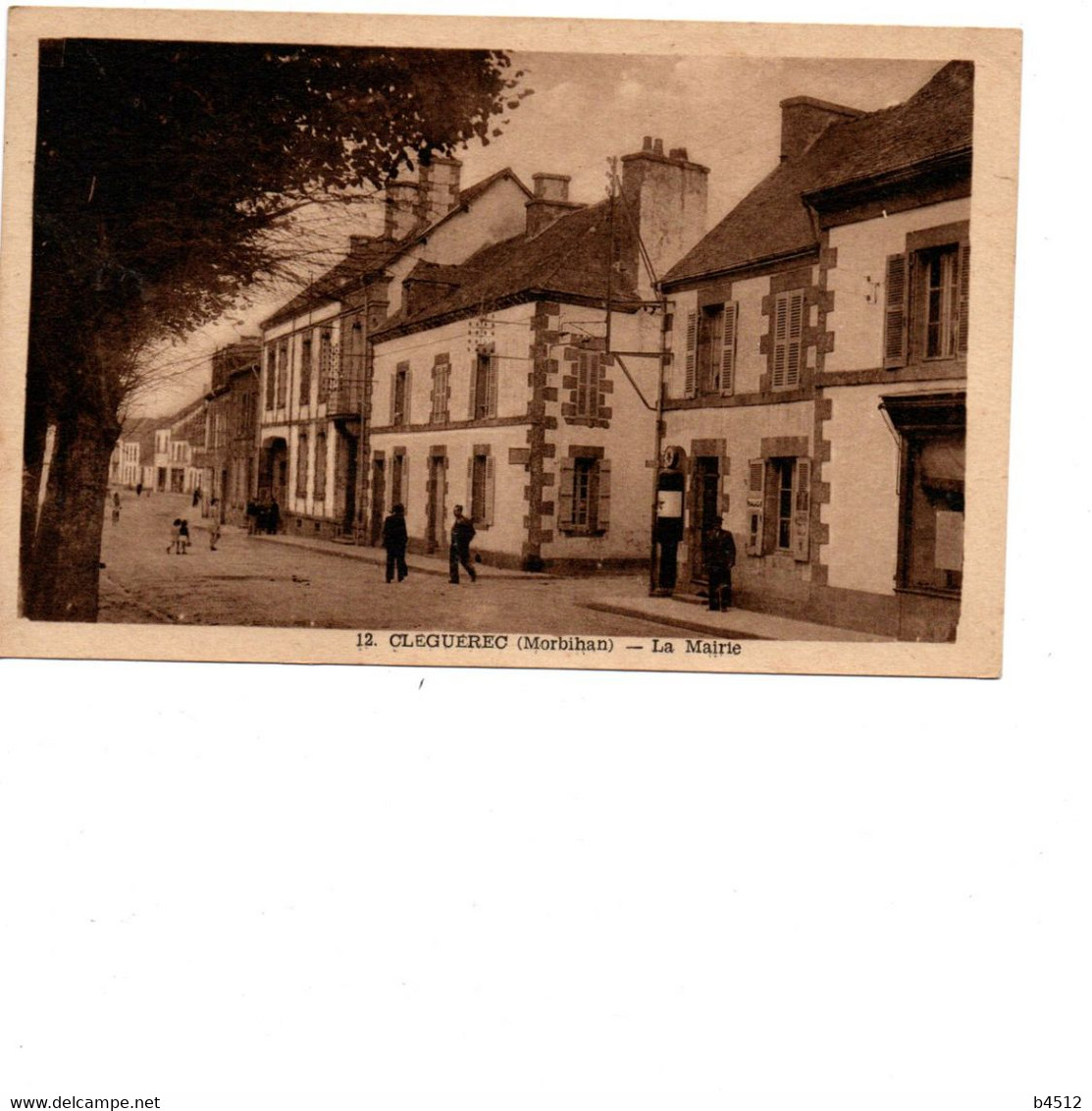 56 CLEGUEREC La Mairie , Pompe à Essence Année 1940 - Cleguerec