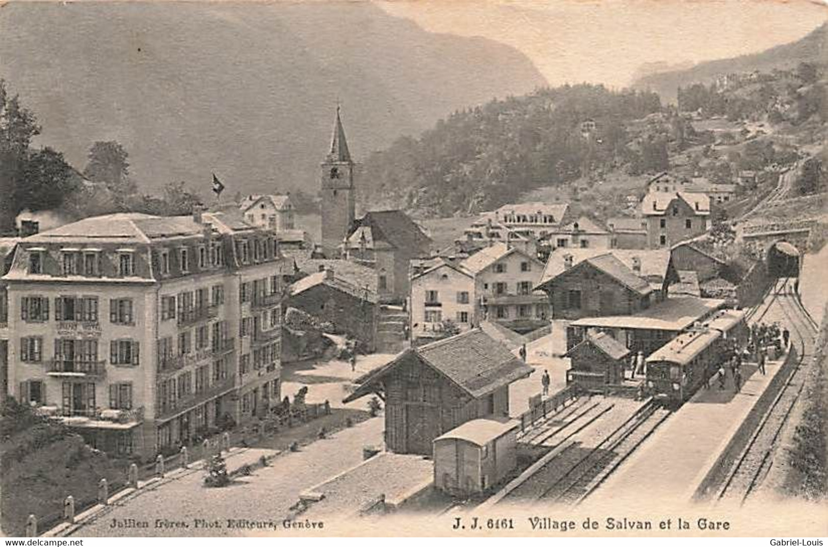 Village De Salvan Et La Gare Train Bahnhof Bahn - Salvan