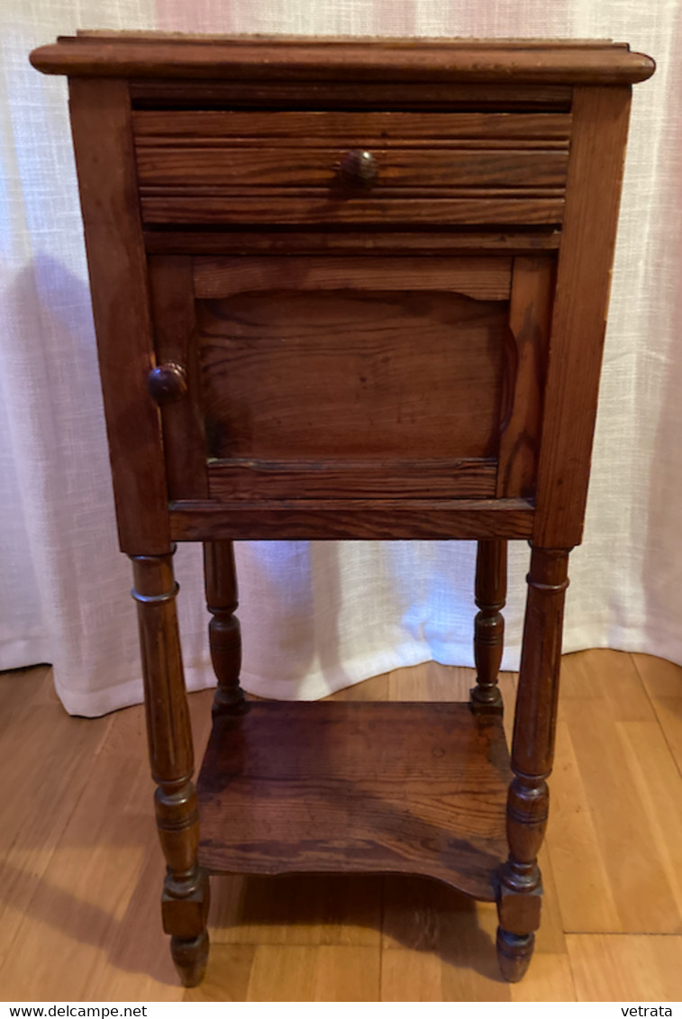 Table De Nuit Ancienne (table De Chevet En Bois Avec Dessus En Marbre, Avec Espace Destiné Au Pot De Chambre ) - Andere & Zonder Classificatie