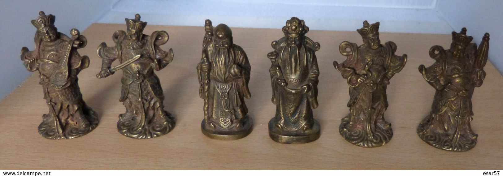 Bel Ensemble De 6 Statuettes Chinoises En Bronze - Art Asiatique