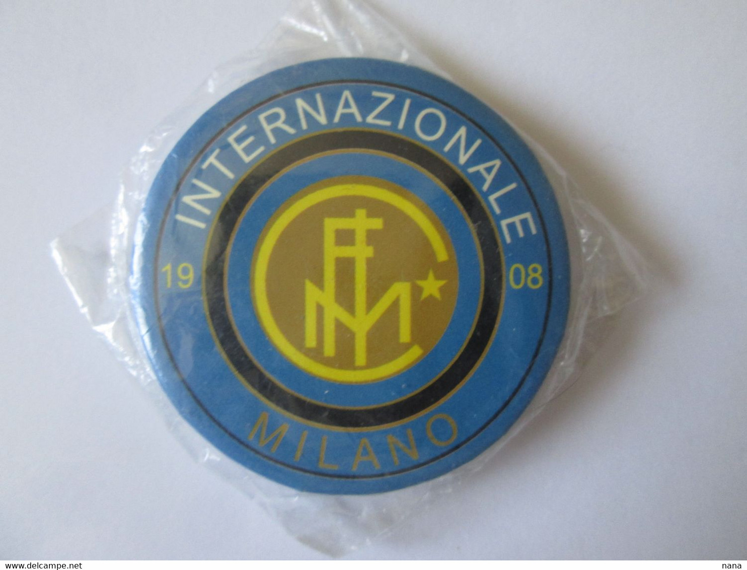 Insigne Fan De Football Internazionale M.vers 1990,D=44 Mm/Football Fan Internazionale M.badge About 1990,D=44 Mm - Football