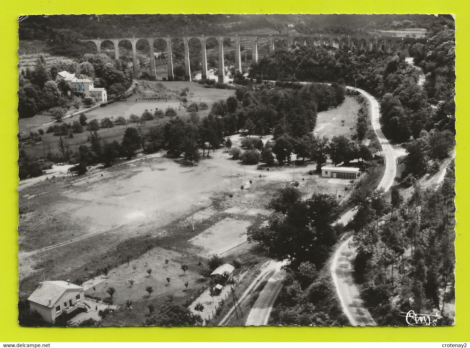 30 CHAMBORIGAUD N°319 38 Vue Aérienne Du Camping Du Viaduc Lorraine Escaut Terrain De Foot Et De Basket En 1965 - Chamborigaud