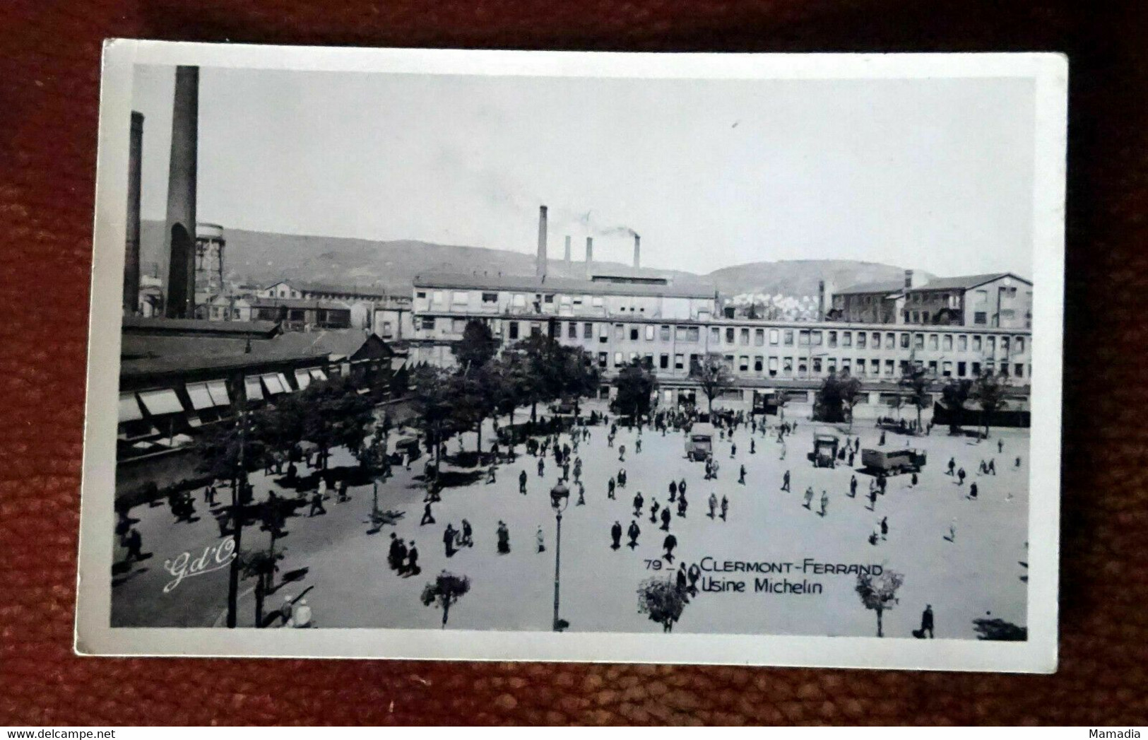 CARTE POSTALE ANCIENNE MICHELIN CLERMONT-FERRAND USINE ENTREE ATELIERS VERS 1930 - Industry